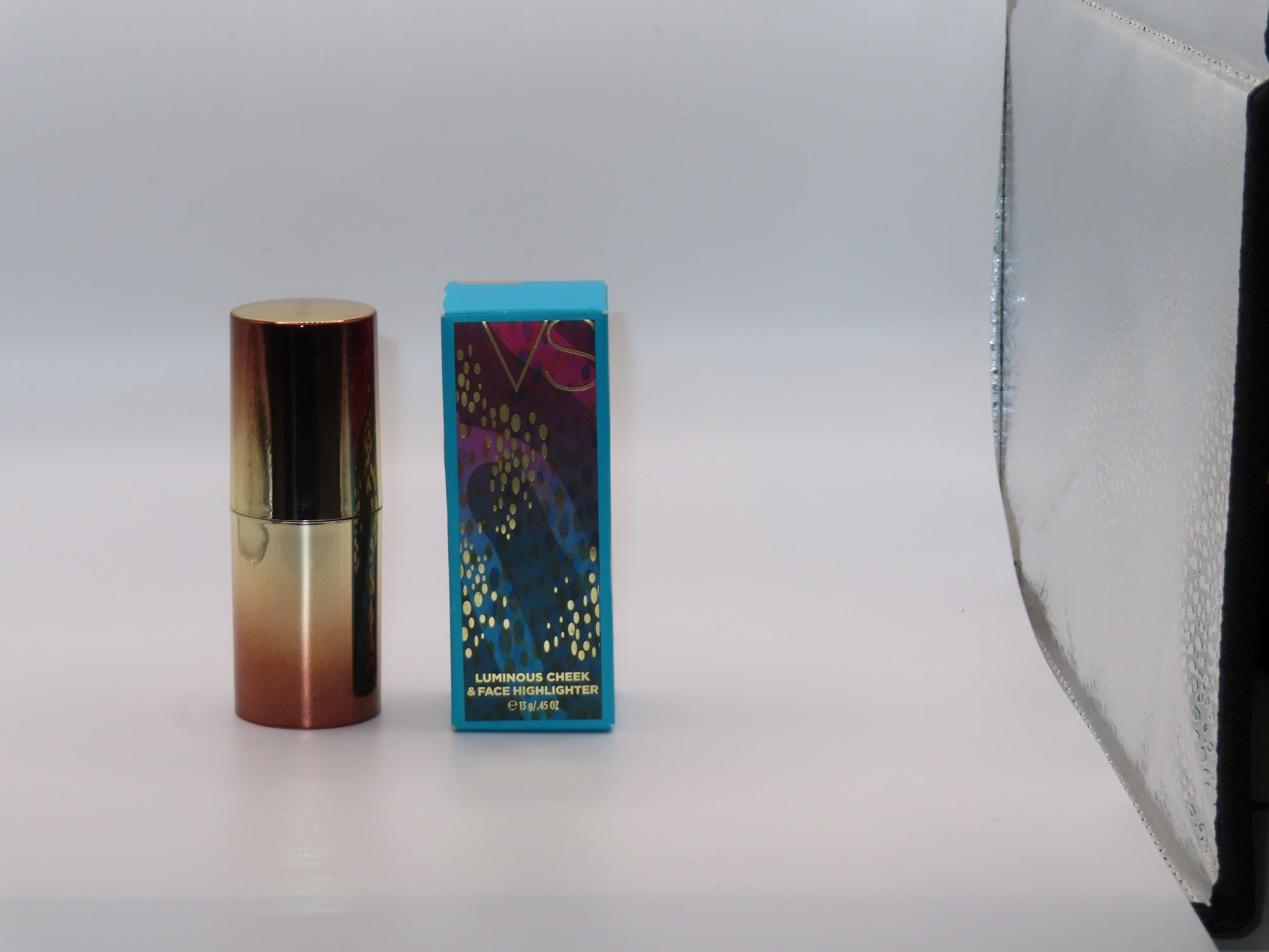 Victoria's Secret Luminous Cheek & Face Highlighter Sea Shells