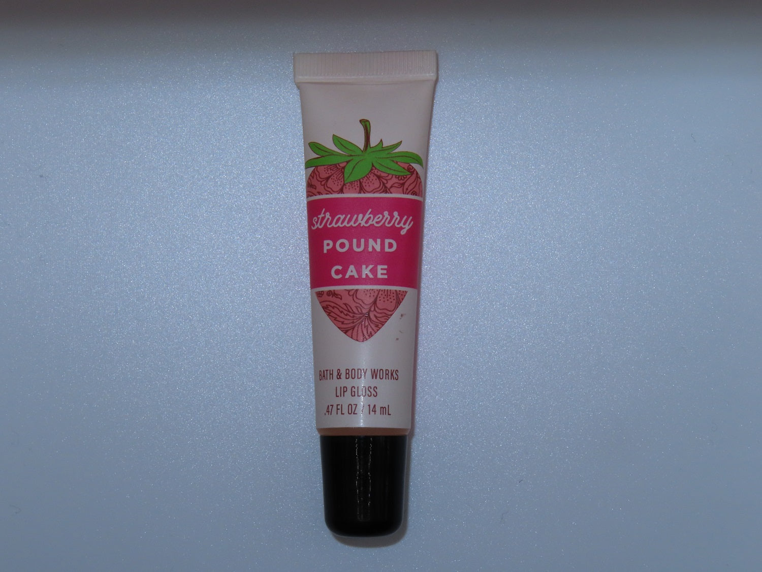 Bath & Body Works Lip Gloss Strawberry Pound Cake 0.47 Fl oz.