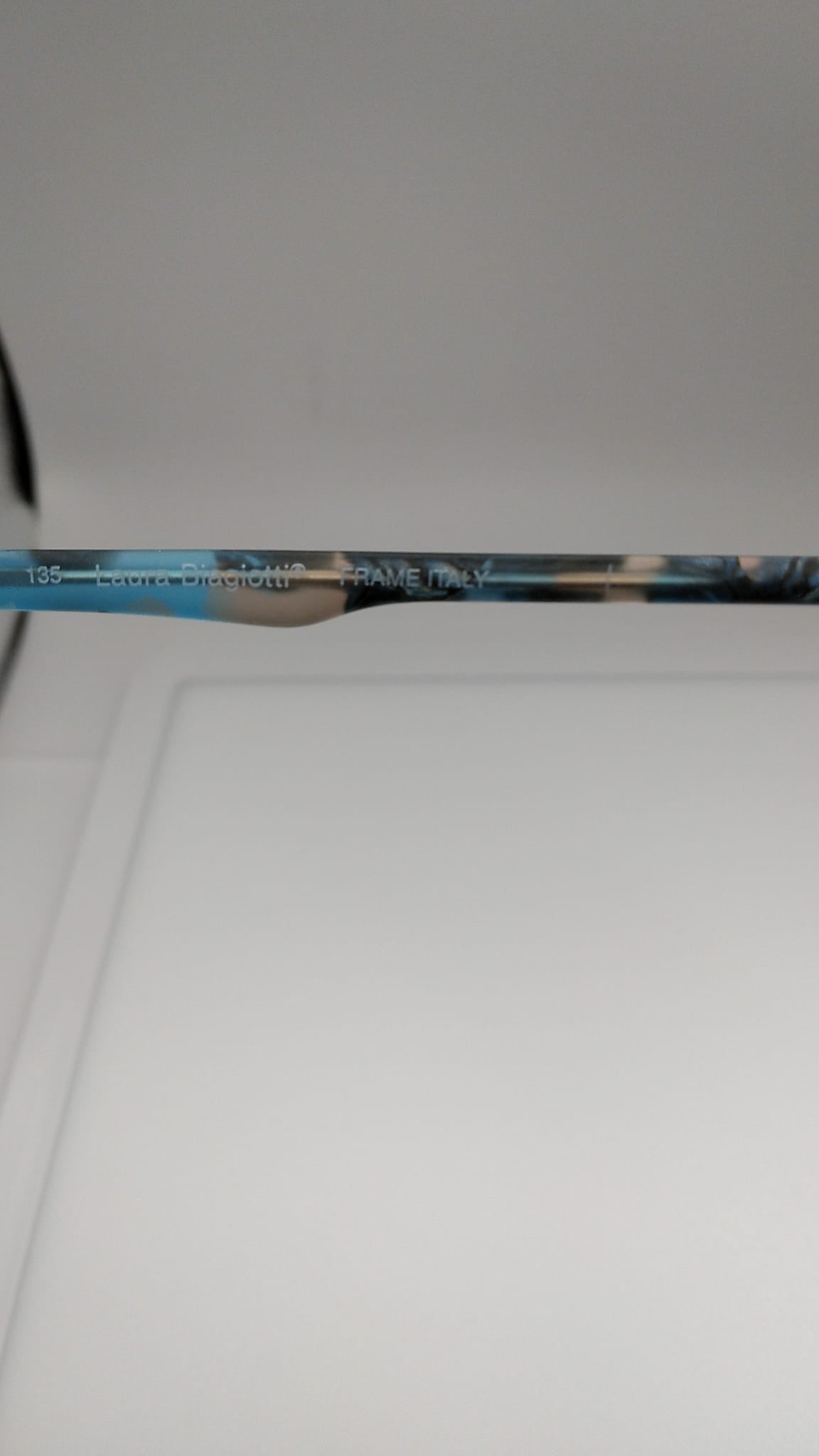 NEVER WORN! Vintage Laura Biagiotti V 665 Sunglasses HE9 With Blue Handles and Frames