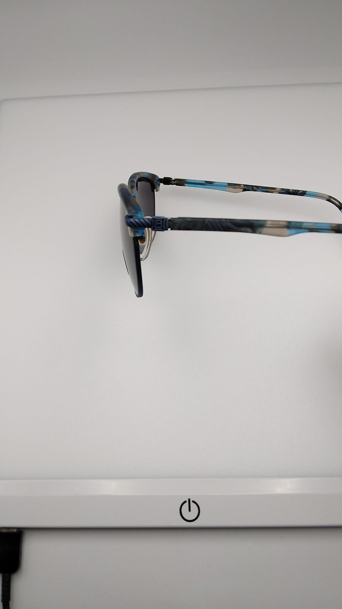 NEVER WORN! Vintage Laura Biagiotti V 665 Sunglasses HE9 With Blue Handles and Frames